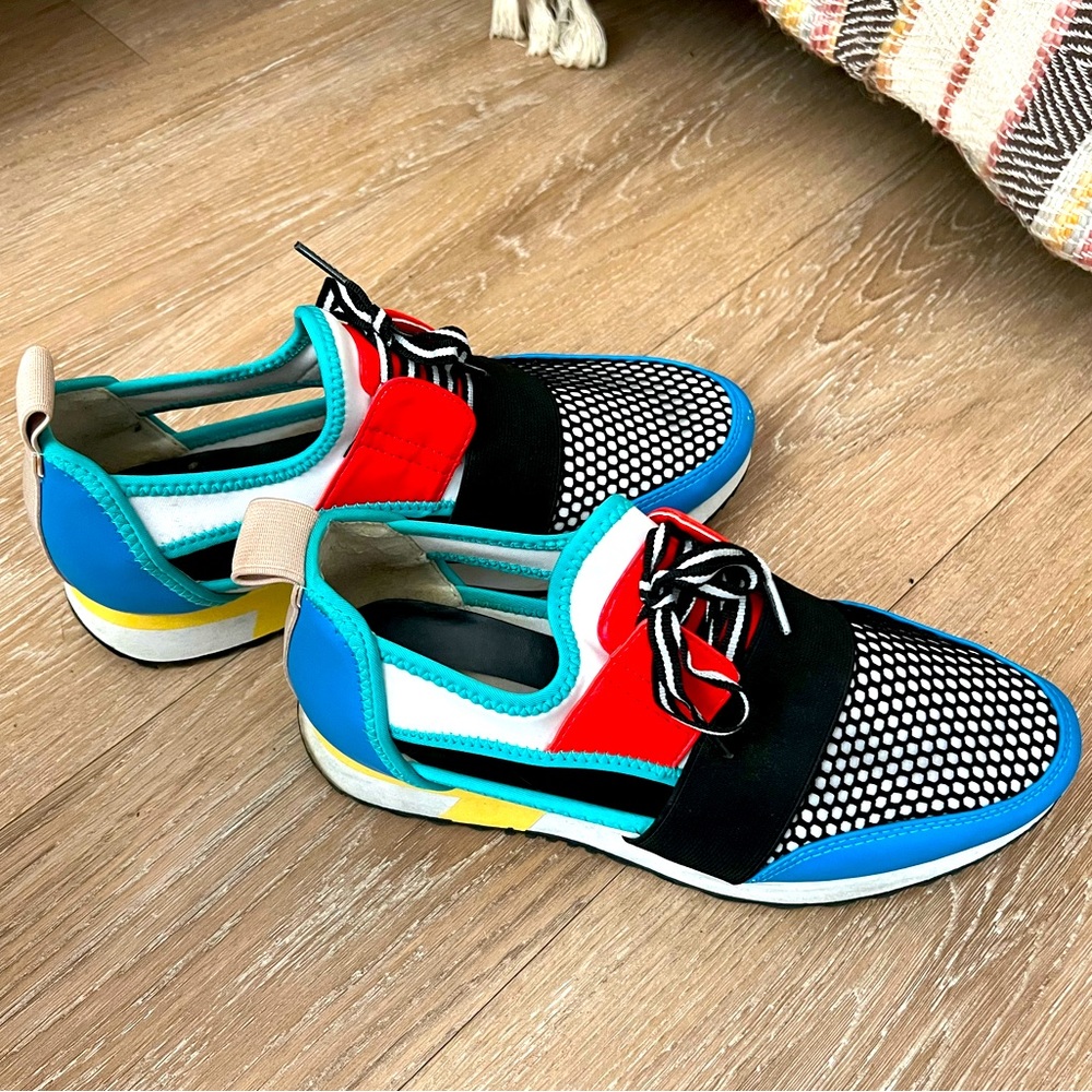 Steve Madden Cut Out Sneakers